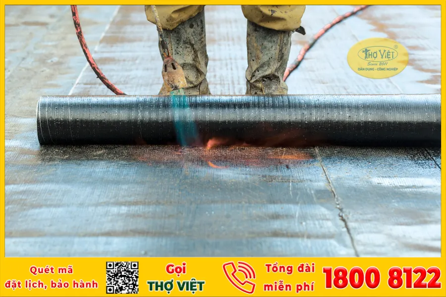 Chống thấm là bước cần thiết cho bất kỳ ngôi nhà nào, dù là một công trình vừa hoàn thiện hoặc đã bị xuống cấp do mưa dột.