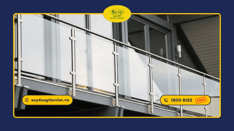 lan can kính cường lực