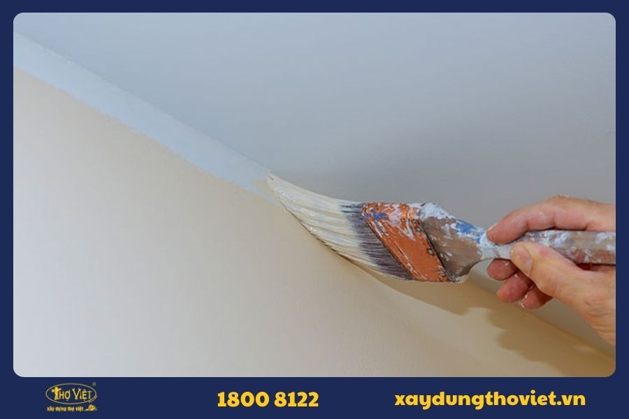 Hướng dẫn kỹ thuật sơn viền trần nhà chuẩn, không lem