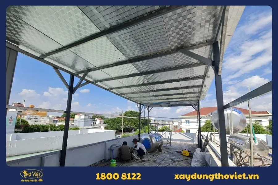 Ưu điểm khi chống thấm sân thượng bằng mái tôn