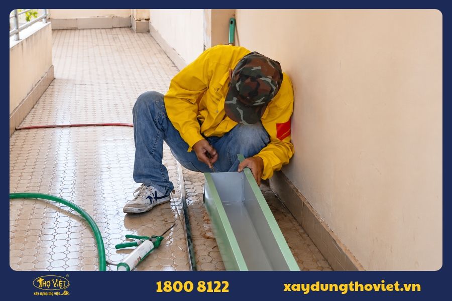 Các hạng mục sửa chữa máng xối tại quận 11