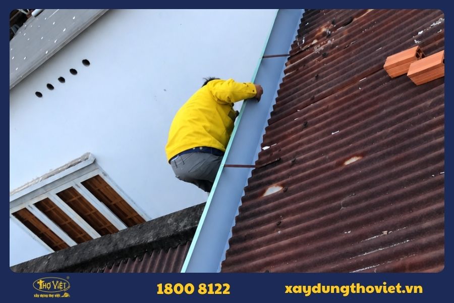 Sửa máng xối giá rẻ quận 7