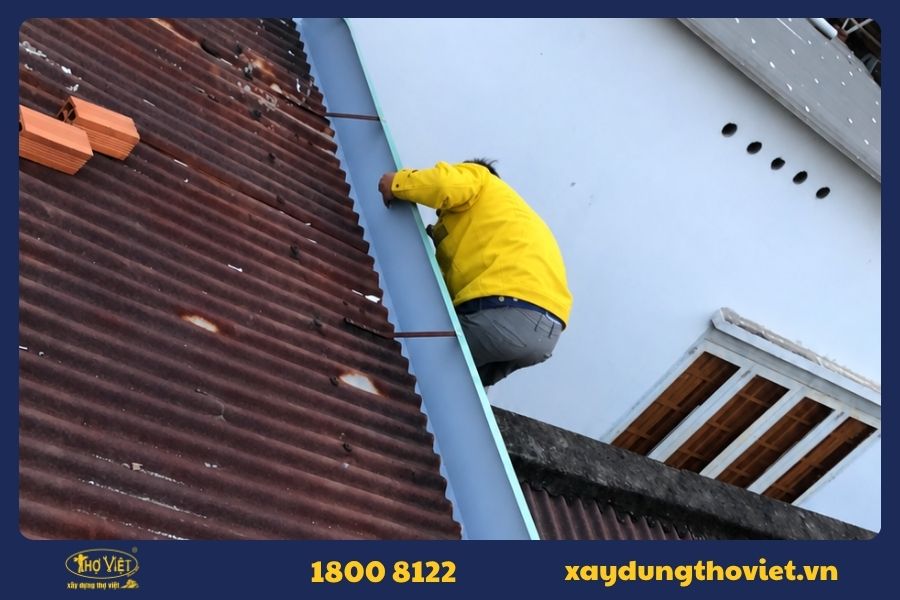 Hạng mục sửa chữa máng xối tại quận 8